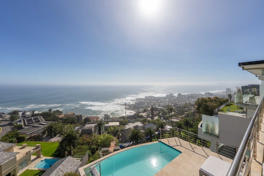 8 Bedroom Property for Sale in Bantry Bay Western Cape